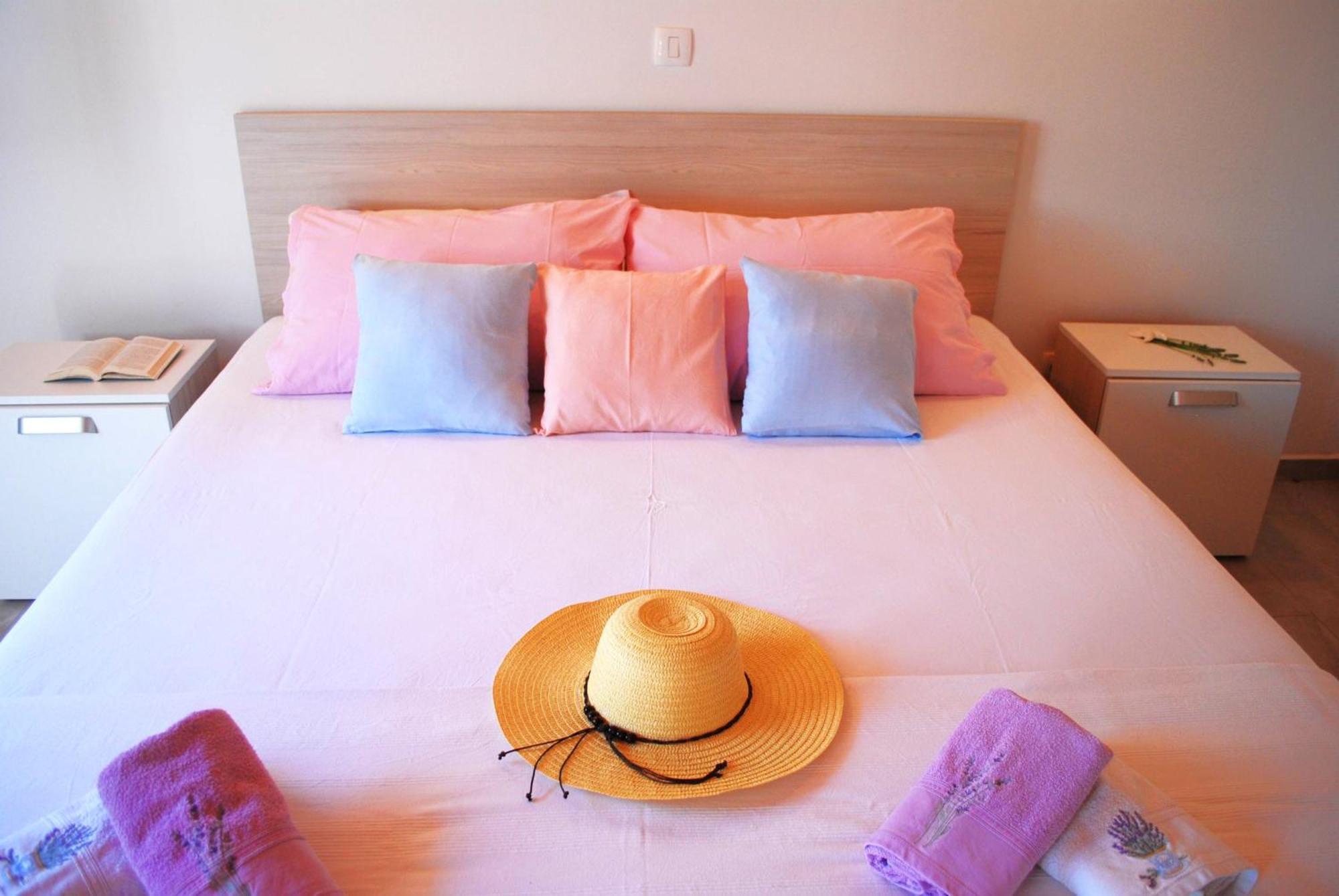 Vineyard House & Olive Grove House Villa ราชิตเช ภายนอก รูปภาพ